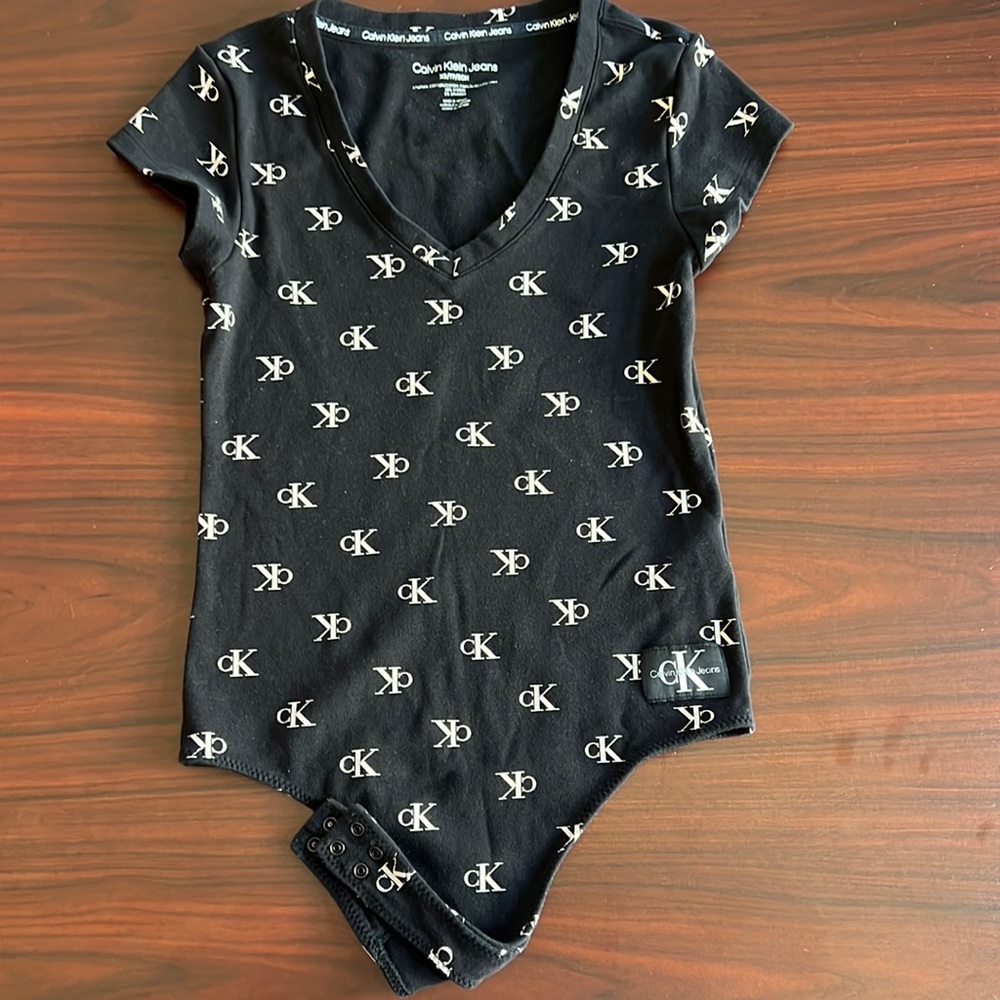 Calvin Klein Tops ~Calvin Klein Bodysuit Color: Black/White ~Size: XS